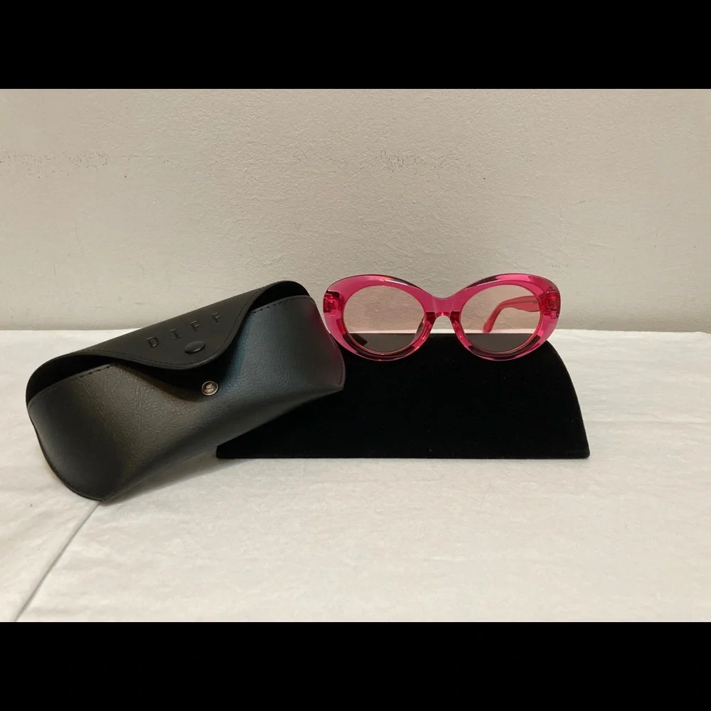 DIFF Eyewear Olivia Sunglasses